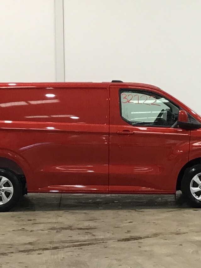 Ford Transit Custom 320L1 Limited 2.0 Ecoblue 136ps - Artisan Red