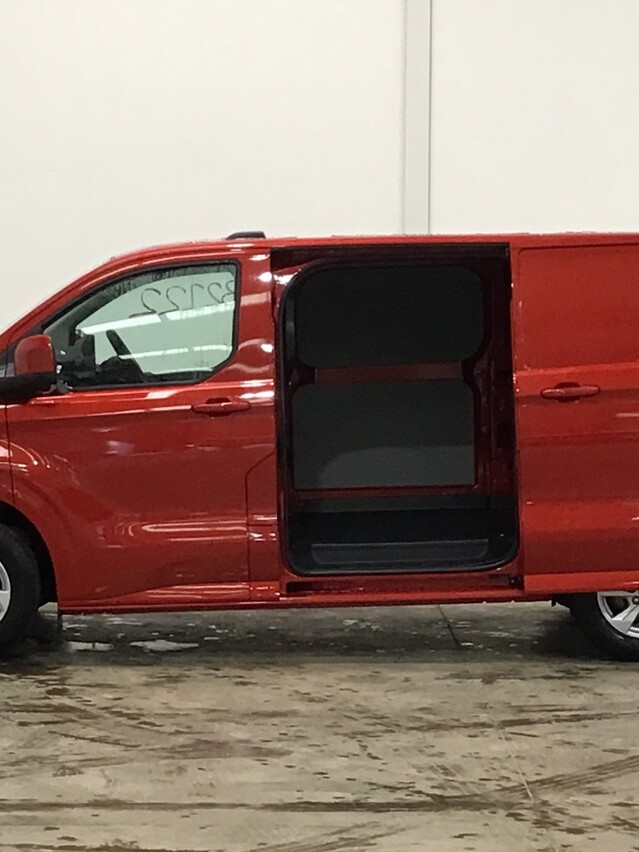 Ford Transit Custom 320L1 Limited 2.0 Ecoblue 136ps - Artisan Red