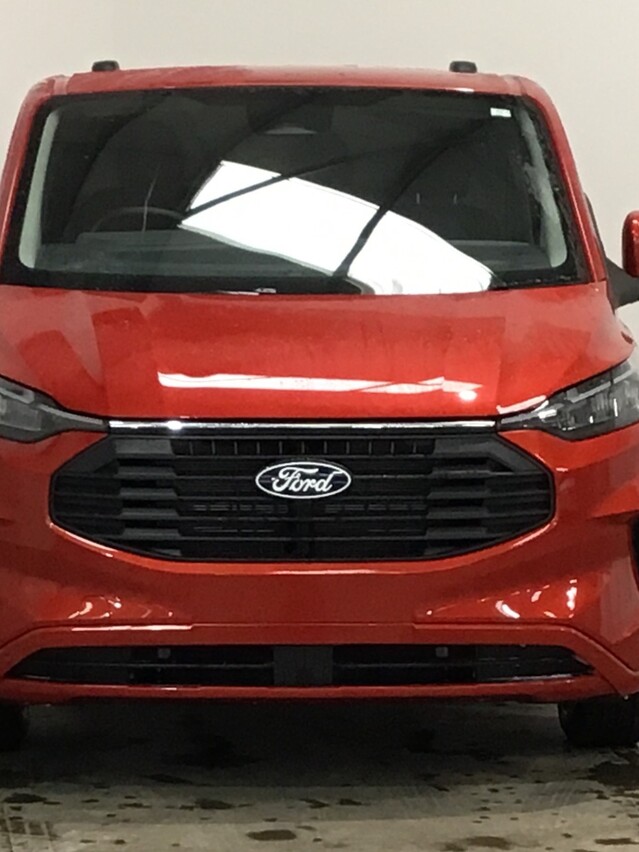 Ford Transit Custom 320L1 Limited 2.0 Ecoblue 136ps - Artisan Red