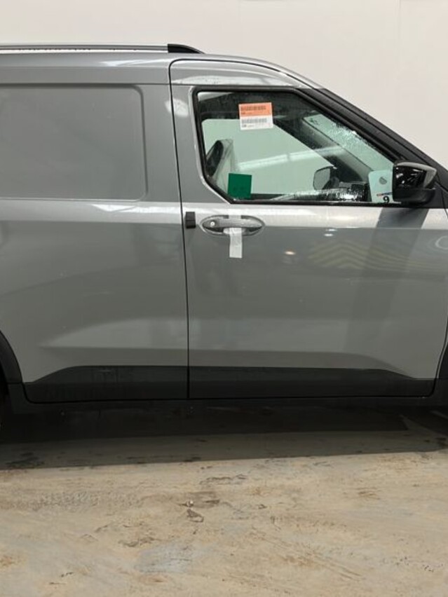 Ford Transit Courier 1.5 TDCi 100ps Active Van [6 Speed]