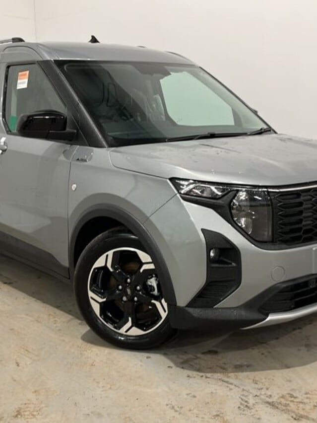 Ford Transit Courier 1.5 TDCi 100ps Active Van [6 Speed]