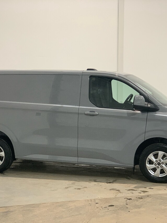 Ford E-Transit Custom 320L1 Limited 65kwh 100kw/136ps *ELECTRIC*