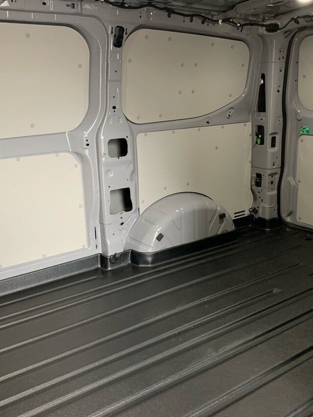 Ford E-Transit Custom 320L1 Limited 65kwh 100kw/136ps *ELECTRIC*