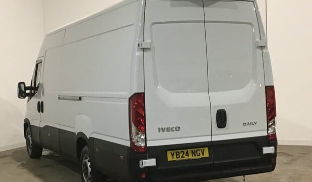 Iveco Daily 35S14 DIESEL 2.3 High Roof Business Van 4100 WB