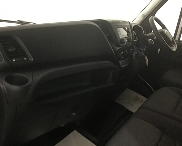Iveco Daily 35S14 DIESEL 2.3 High Roof Business Van 4100 WB