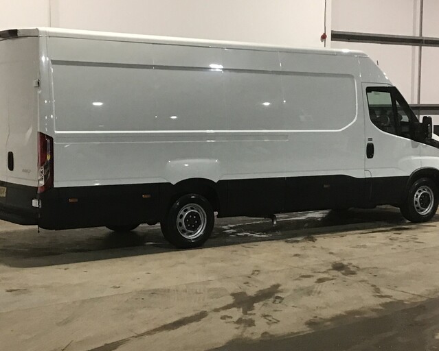 Iveco Daily 35S14 DIESEL 2.3 High Roof Business Van 4100 WB