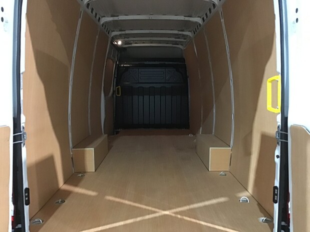 Iveco Daily 35S14 DIESEL 2.3 High Roof Business Van 4100 WB 9