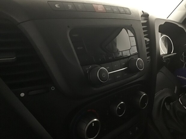Iveco Daily 35S14 DIESEL 2.3 High Roof Business Van 4100 WB 11