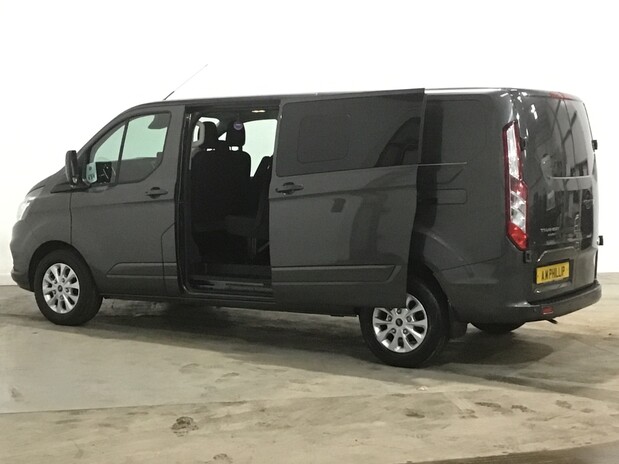 Ford Transit Custom TRANSIT CUSTOM 320 L2 DIESEL FWD 2.0 Eco Blue 130ps Low Roof D/Cab Limited 6