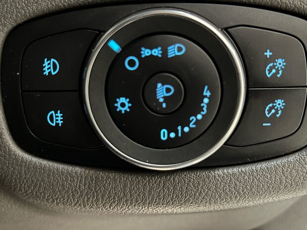 Ford Transit Connect TRANSIT CONNECT 230 L2 DIESEL 1.5 Eco Blue 120ps Trend D/Cab Van 9