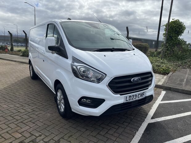 Ford Transit Custom TRANSIT CUSTOM 300 L2 DIESEL FWD 2.0 Eco Blue 130ps Low Roof Limited Van 1