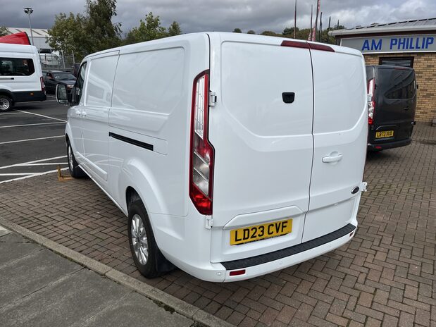 Ford Transit Custom TRANSIT CUSTOM 300 L2 DIESEL FWD 2.0 Eco Blue 130ps Low Roof Limited Van 5