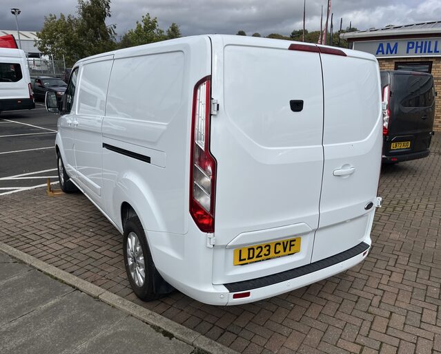 Ford Transit Custom TRANSIT CUSTOM 300 L2 DIESEL FWD 2.0 Eco Blue 130ps Low Roof Limited Van