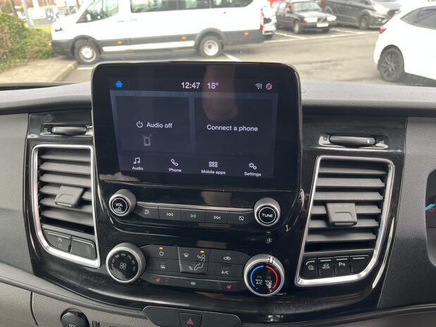 Ford Transit Custom TRANSIT CUSTOM 300 L2 DIESEL FWD 2.0 Eco Blue 130ps Low Roof Limited Van 14