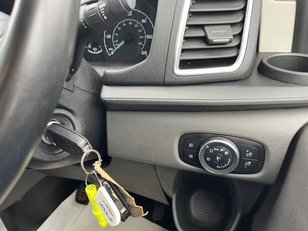 Ford Transit Custom TRANSIT CUSTOM 300 L2 DIESEL FWD 2.0 Eco Blue 130ps Low Roof Limited Van 18