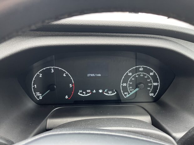 Ford Transit Custom TRANSIT CUSTOM 300 L2 DIESEL FWD 2.0 Eco Blue 130ps Low Roof Limited Van 16