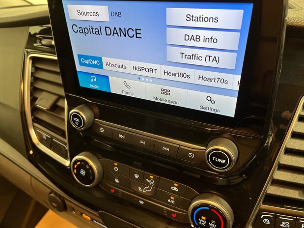 Ford Transit Custom TRANSIT CUSTOM 300 L1 DIESEL FWD 2.0 Eco Blue 130ps H1 Limited Van Automati 10