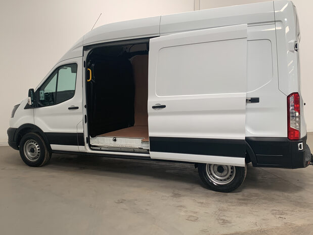 Ford Transit TRANSIT 350 L3 DIESEL RWD 2.0 Eco Blue 130ps H3 Leader Van 13