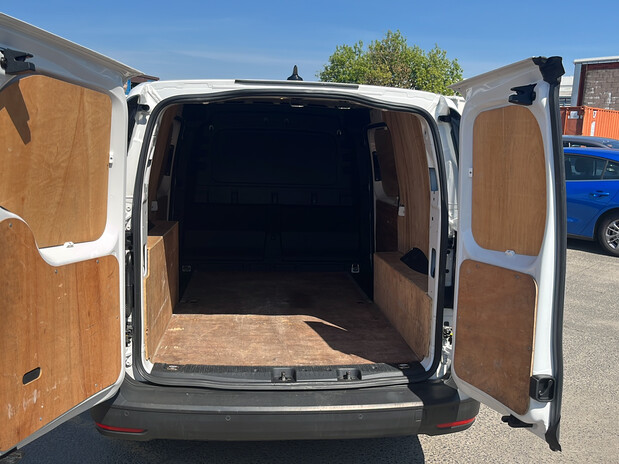 Volkswagen Caddy VOLKSWAGEN CADDY MAXI C20 COMMERCE 2.0 TDI 102PS 9
