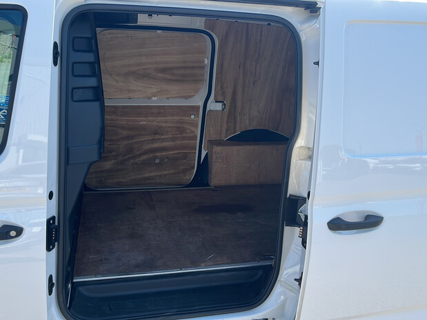 Volkswagen Caddy VOLKSWAGEN CADDY MAXI C20 COMMERCE 2.0 TDI 102PS 19
