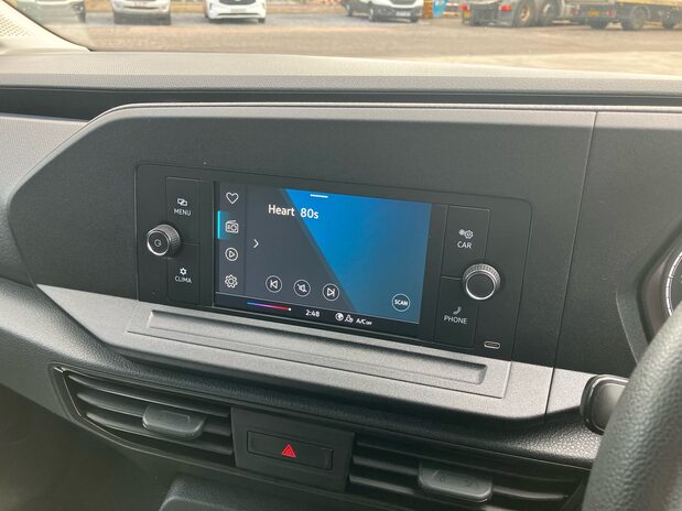 Volkswagen Caddy VOLKSWAGEN CADDY MAXI C20 COMMERCE 2.0 TDI 102PS 12