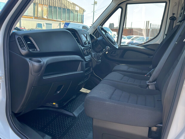 Iveco Daily DAILY 35S14 3750 Luton Fitted With Tailift 3