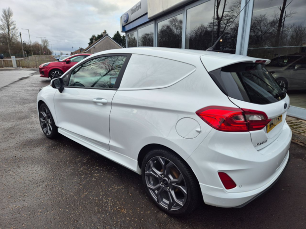 Ford Fiesta 1.0 EcoBoost 125 Sport Van 7