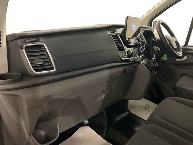 Ford Transit Custom 300 L2 DIESEL FWD 2.0 Eco Blue 130ps Low Roof Limited Van 3