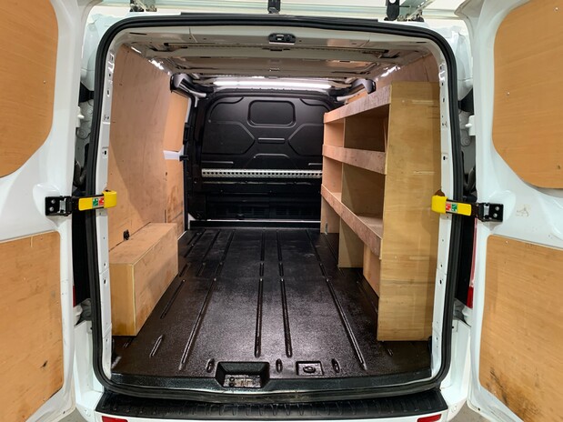 Ford Transit Custom 300 L2 DIESEL FWD 2.0 Eco Blue 130ps Low Roof Limited Van 9