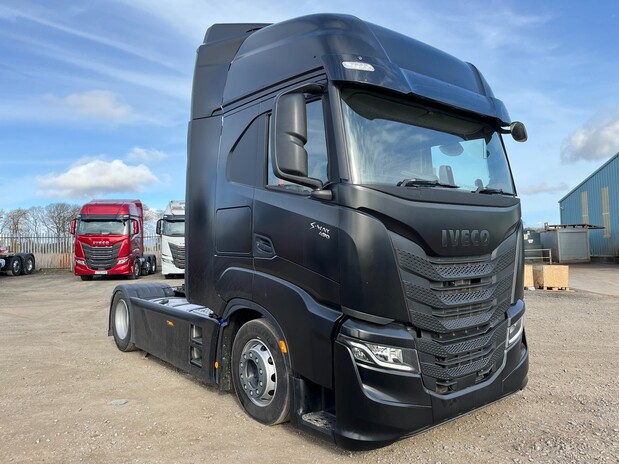 Iveco S-Way 490 Active Time Transporter Cab *NEW* 14