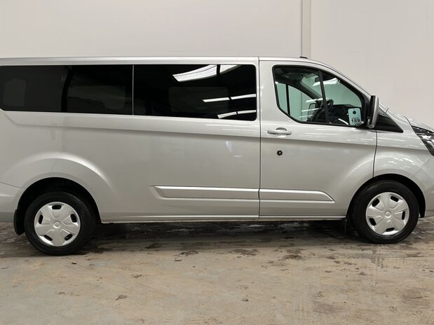 Ford Transit Custom 2.0 Eco Blue 320 L2 130ps H1 Trend 9 Seater Minibus 5