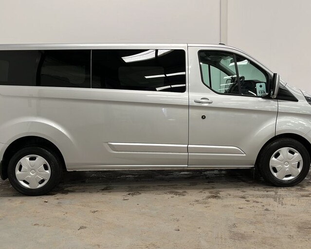 Ford Transit Custom 2.0 Eco Blue 320 L2 130ps H1 Trend 9 Seater Minibus