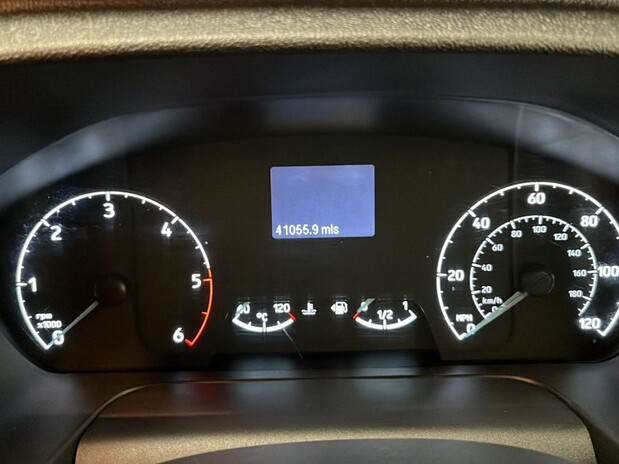 Ford Transit Custom 2.0 Eco Blue 320 L2 130ps H1 Trend 9 Seater Minibus 11