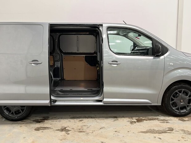 Fiat Scudo 2.0 MultiJet 145ps Primo L1 *PRE-REG* 10