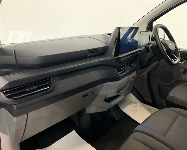 Ford Transit Custom 320L1 Limited 65kwh 100kw/136ps *ELECTRIC-NEW*