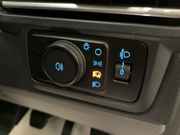 Ford Transit Custom 320L1 Limited 65kwh 100kw/136ps *ELECTRIC-NEW* 12