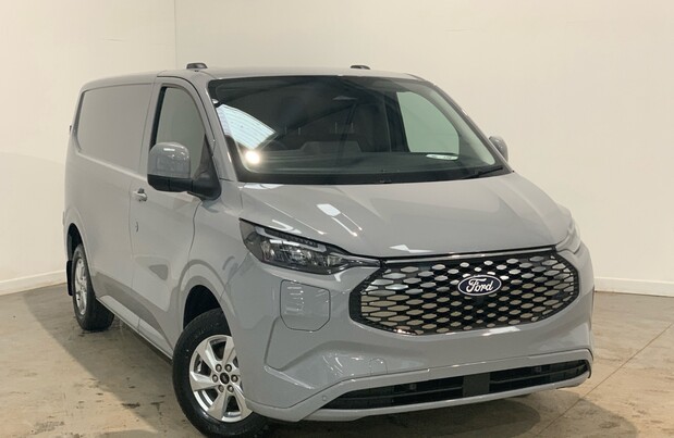 Ford Transit Custom 320L1 Limited 65kwh 100kw/136ps *ELECTRIC-NEW*