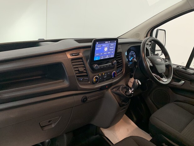 Ford Transit Custom Transit Custom 300L2 2.0 EcoBlue 130ps H1 Roof Trend Van 18