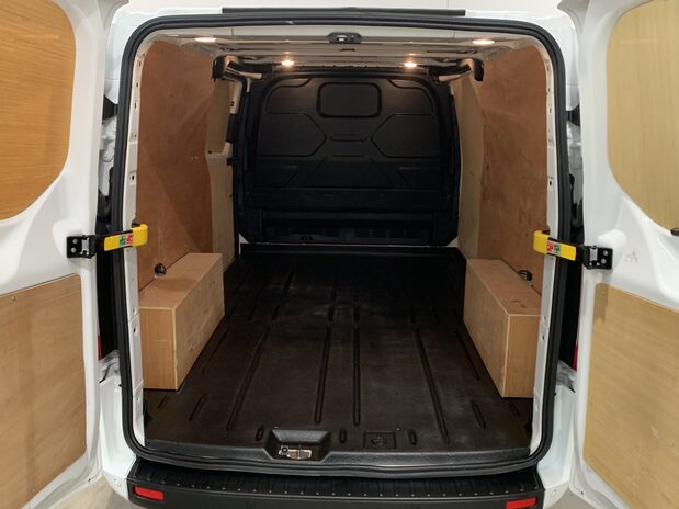 Ford Transit Custom Transit Custom 300L2 2.0 EcoBlue 130ps H1 Roof Trend Van 9