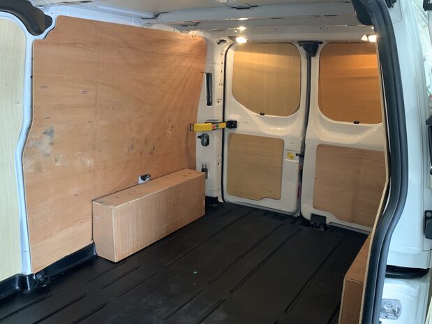 Ford Transit Custom Transit Custom 300L2 2.0 EcoBlue 130ps H1 Roof Trend Van 13