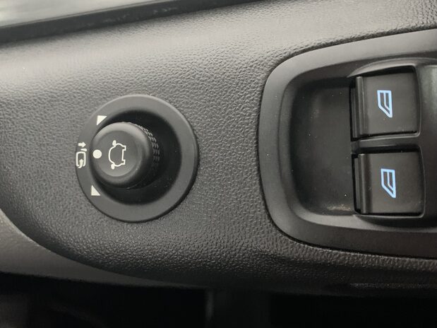 Ford Transit Custom Transit Custom 300L2 2.0 EcoBlue 130ps H1 Roof Trend Van 17