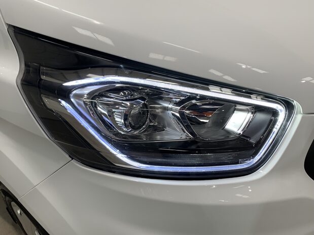 Ford Transit Custom Transit Custom 300L2 2.0 EcoBlue 130ps H1 Roof Trend Van 12