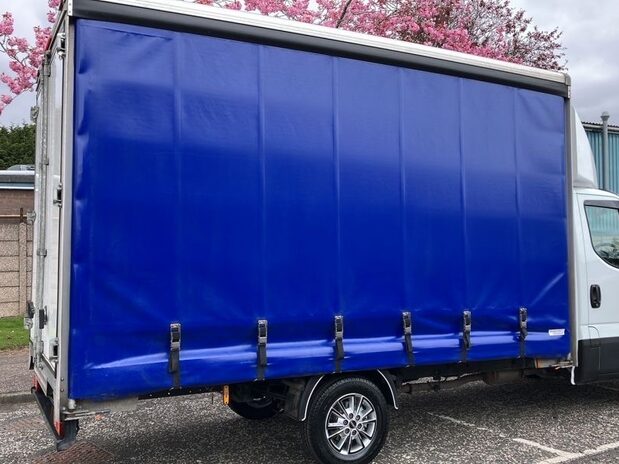 Iveco Daily Daily 35S14 2.3 Curtainder 3750 WB Barn Doors 5