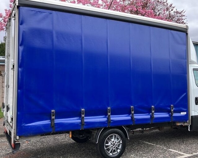 Iveco Daily Daily 35S14 2.3 Curtainder 3750 WB Barn Doors