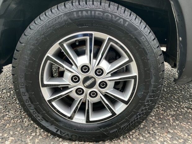 Iveco Daily Daily 35S14 2.3 Curtainder 3750 WB Barn Doors 4