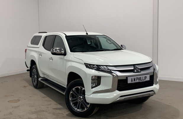 Mitsubishi L200 L200 Double Cab DI-D 150 Barbarian 4WD