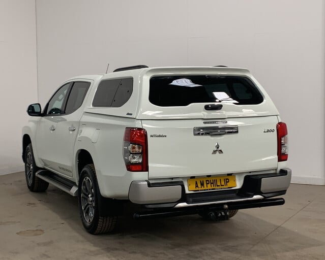 Mitsubishi L200 L200 Double Cab DI-D 150 Barbarian 4WD