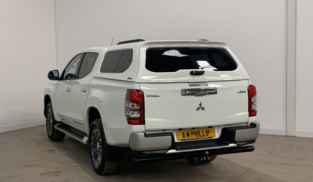 Mitsubishi L200 L200 Double Cab DI-D 150 Barbarian 4WD
