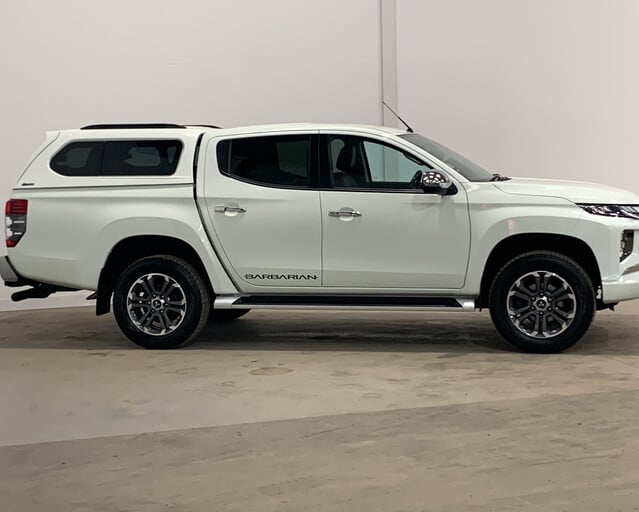 Mitsubishi L200 L200 Double Cab DI-D 150 Barbarian 4WD