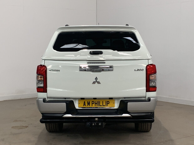Mitsubishi L200 L200 Double Cab DI-D 150 Barbarian 4WD 8